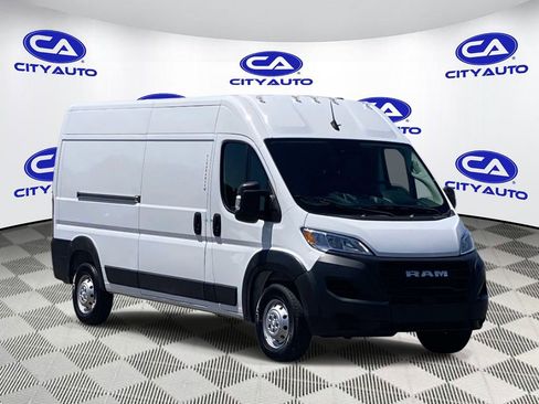 Used 2023 RAM ProMaster 2500 FWD image 1
