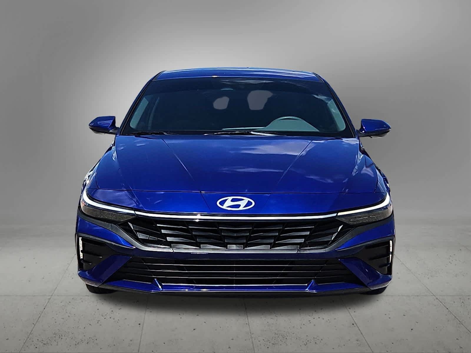 Used 2025 Hyundai Elantra SE FWD image 9