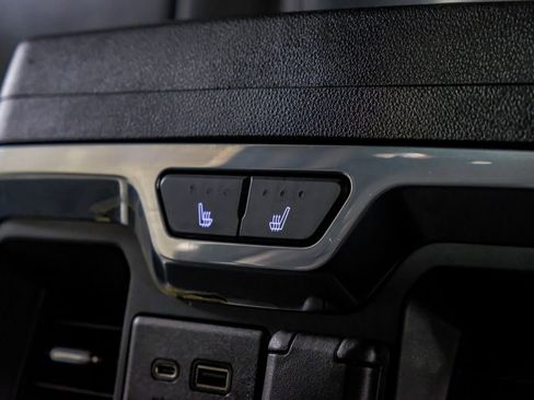 Used 2020 GMC Sierra 3500 AT4 w/ AT4 Premium Package image 34