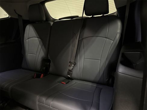 Used 2018 Buick Enclave Premium w/ Experience Buick Package image 30