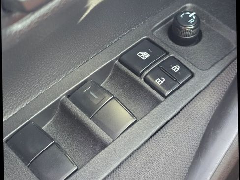 Used 2022 Toyota Corolla LE image 22