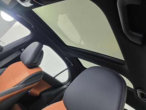 New 2026 Mercedes-Benz C 300 Sedan image 9