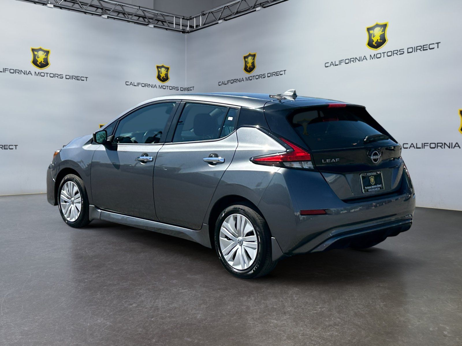 Used 2025 Nissan Leaf S FWD image 3