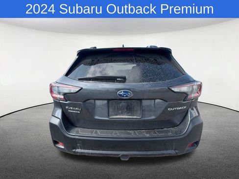 Used 2024 Subaru Outback Premium AWD/4WD image 6