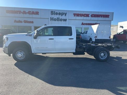 New 2026 GMC Sierra 3500 Pro w/ Convenience Package image 2