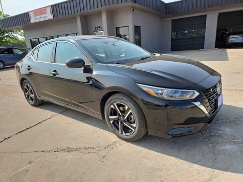 Used 2024 Nissan Sentra SV FWD image 1