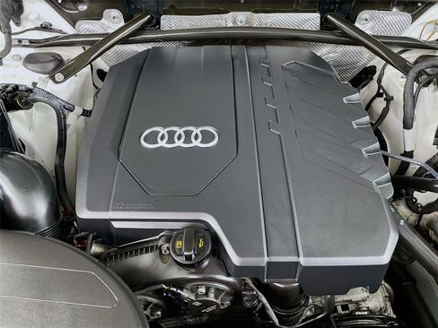 Used 2021 Audi Q5 Premium w/ Convenience Package image 32