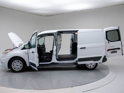 Used 2018 Ford Transit Connect XLT image 18