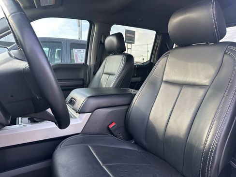 Used 2019 Ford F150 Lariat image 8