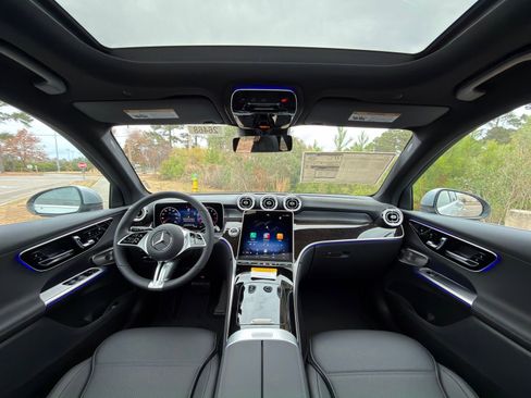 New 2026 Mercedes-Benz GLC 300 image 2
