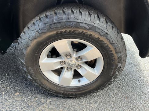 Used 2016 RAM 1500 Classic SLT image 15