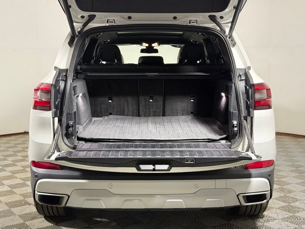 Used 2021 BMW X5 xDrive40i w/ Convenience Package AWD/4WD image 6