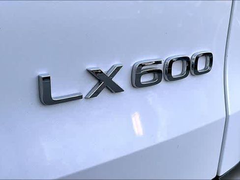 Certified 2025 Lexus LX 600 4WD w/ Accessory Package (2T) image 24