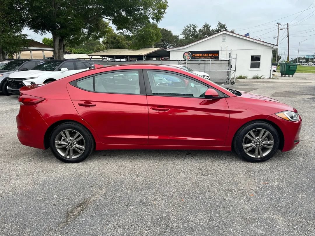 Used 2018 Hyundai Elantra SEL FWD image 4