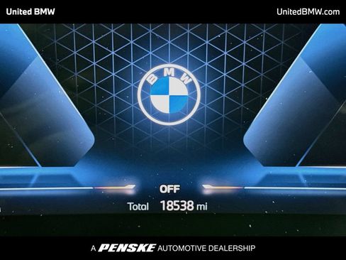 Used 2024 BMW 330i xDrive Sedan w/ Premium Package AWD/4WD image 7