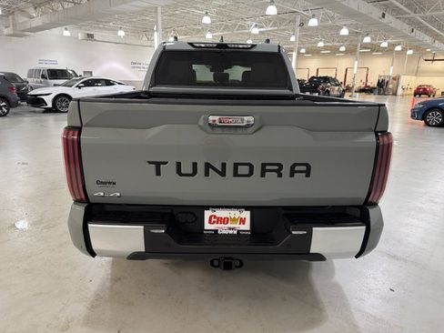 Used 2025 Toyota Tundra Limited AWD/4WD image 8