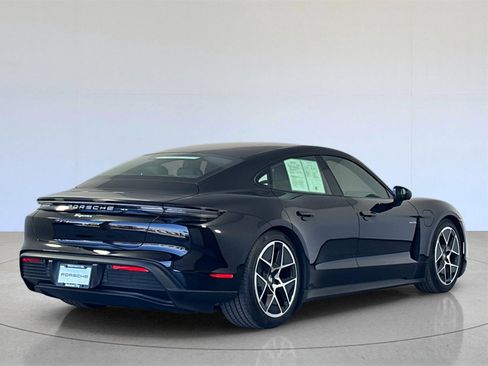 Used 2025 Porsche Taycan image 8