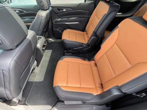 New 2027 Chevrolet Traverse Z71 w/ Driver Confidence Package AWD/4WD image 25