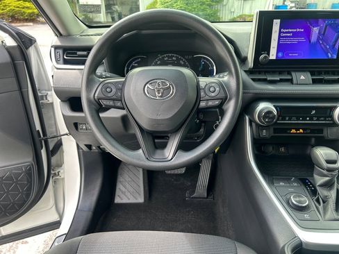 Certified 2023 Toyota RAV4 LE AWD/4WD image 22