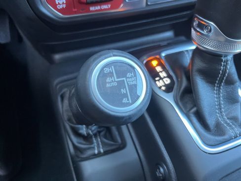 Used 2022 Jeep Wrangler Unlimited Rubicon 4xe image 43