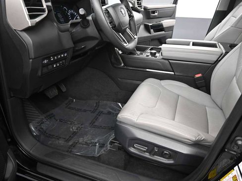 Used 2023 Toyota Tundra Limited image 20