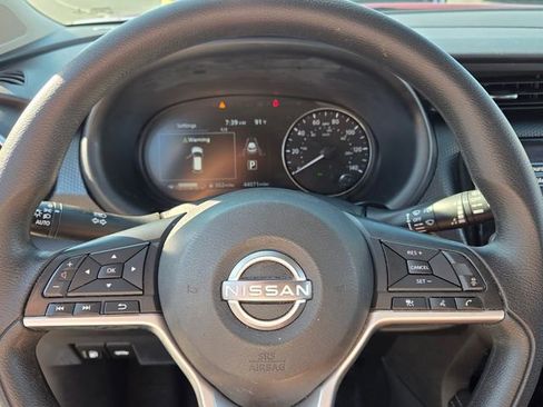 Used 2022 Nissan Kicks SV image 23