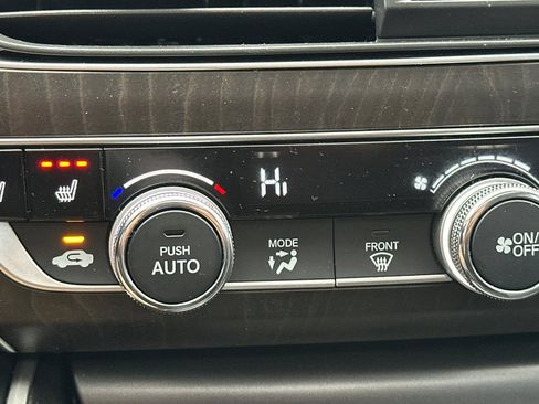 Used 2018 Honda Accord Touring image 28