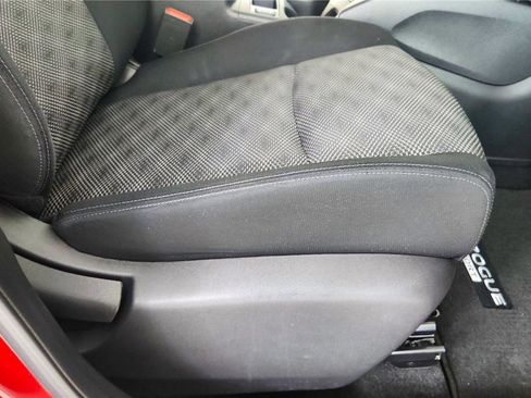 Used 2022 Nissan Rogue Sport SV image 38