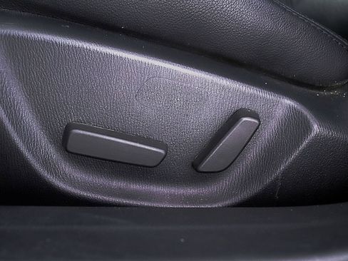 Used 2017 MAZDA MAZDA3 Grand Touring image 22