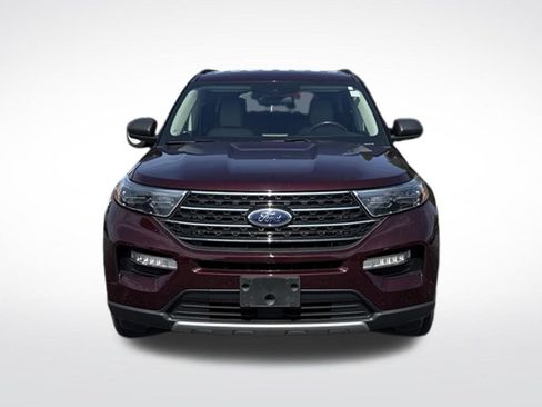 Used 2022 Ford Explorer XLT w/ Equipment Group 202A AWD/4WD image 2