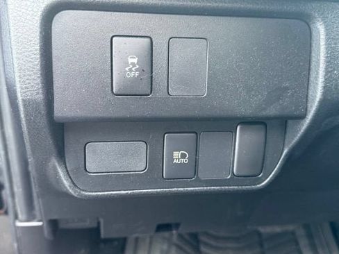 Used 2021 Toyota Tacoma SR AWD/4WD image 24