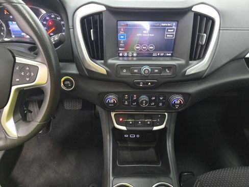 Used 2022 GMC Terrain SLE w/ Driver Convenience Package FWD image 12