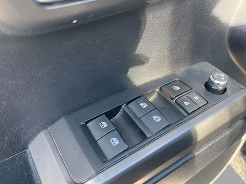 Used 2017 Toyota Tacoma TRD Sport image 22