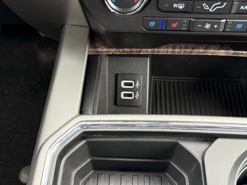 Used 2018 Ford F250 Lariat w/ Lariat Ultimate Package image 28