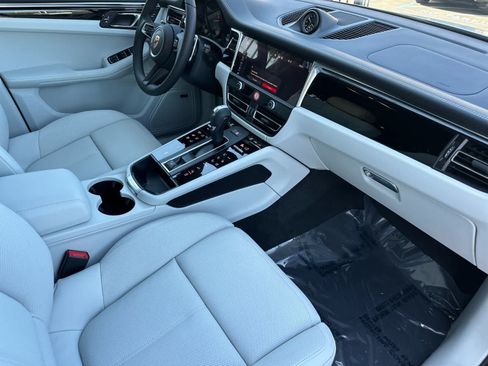 New 2026 Porsche Macan AWD/4WD image 17