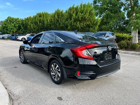 Used 2017 Honda Civic EX image 4