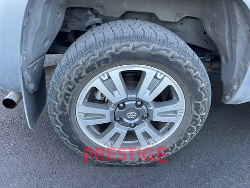 Used 2018 Toyota Tundra Platinum AWD/4WD image 16