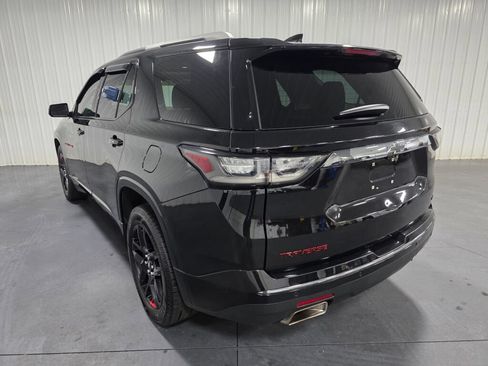 Used 2019 Chevrolet Traverse Premier w/ Redline Edition AWD/4WD image 3