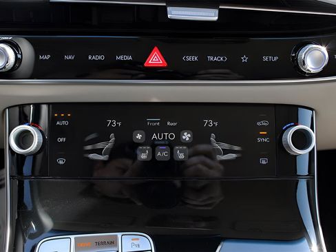 New 2026 Genesis GV70 2.5T image 24