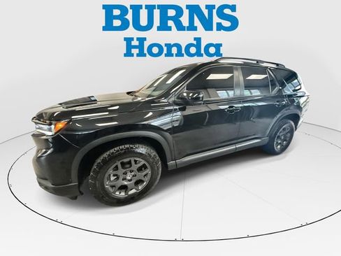 Certified 2023 Honda Pilot TrailSport image 1