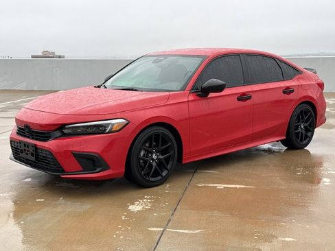 Used 2024 Honda Civic Sport image 3
