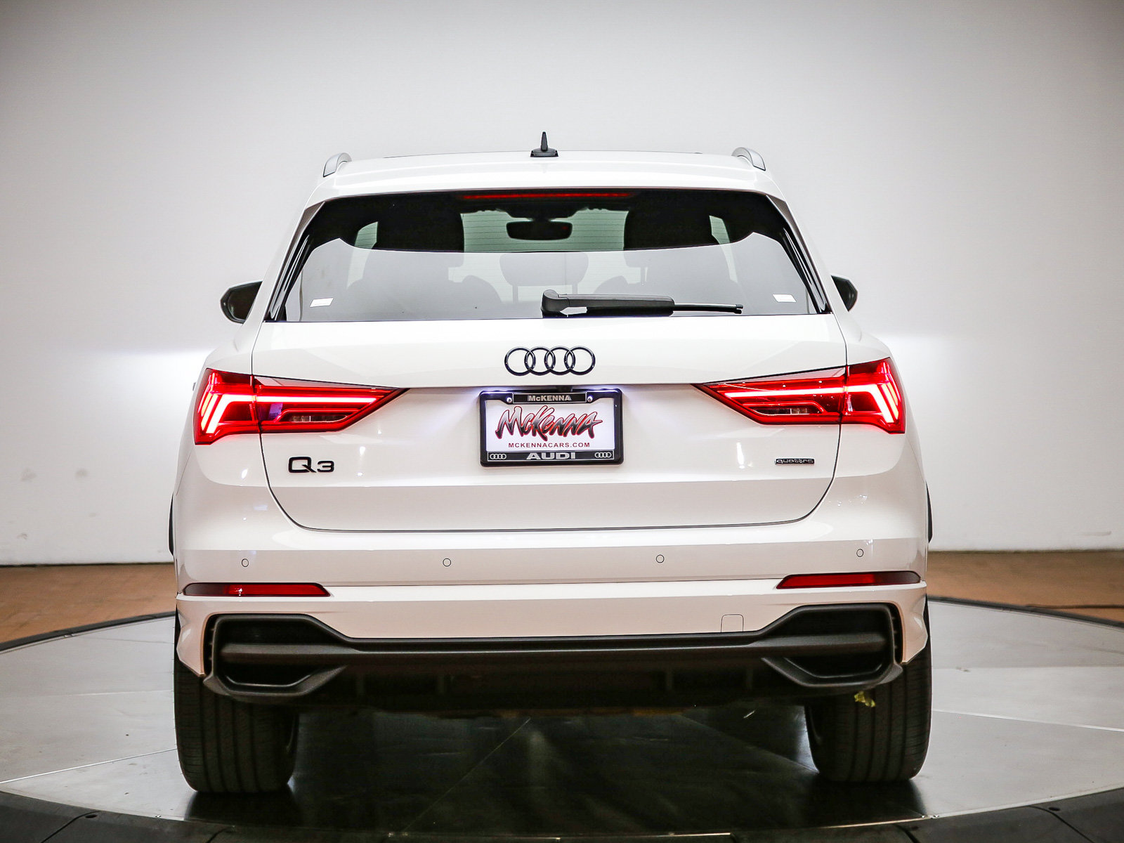 Certified 2023 Audi Q3 2.0T Premium w/ Black Optic Sport Package AWD/4WD image 6