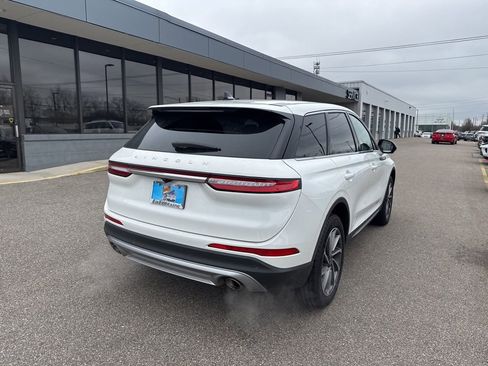 Used 2024 Lincoln Corsair AWD w/ Equipment Group 101A image 5