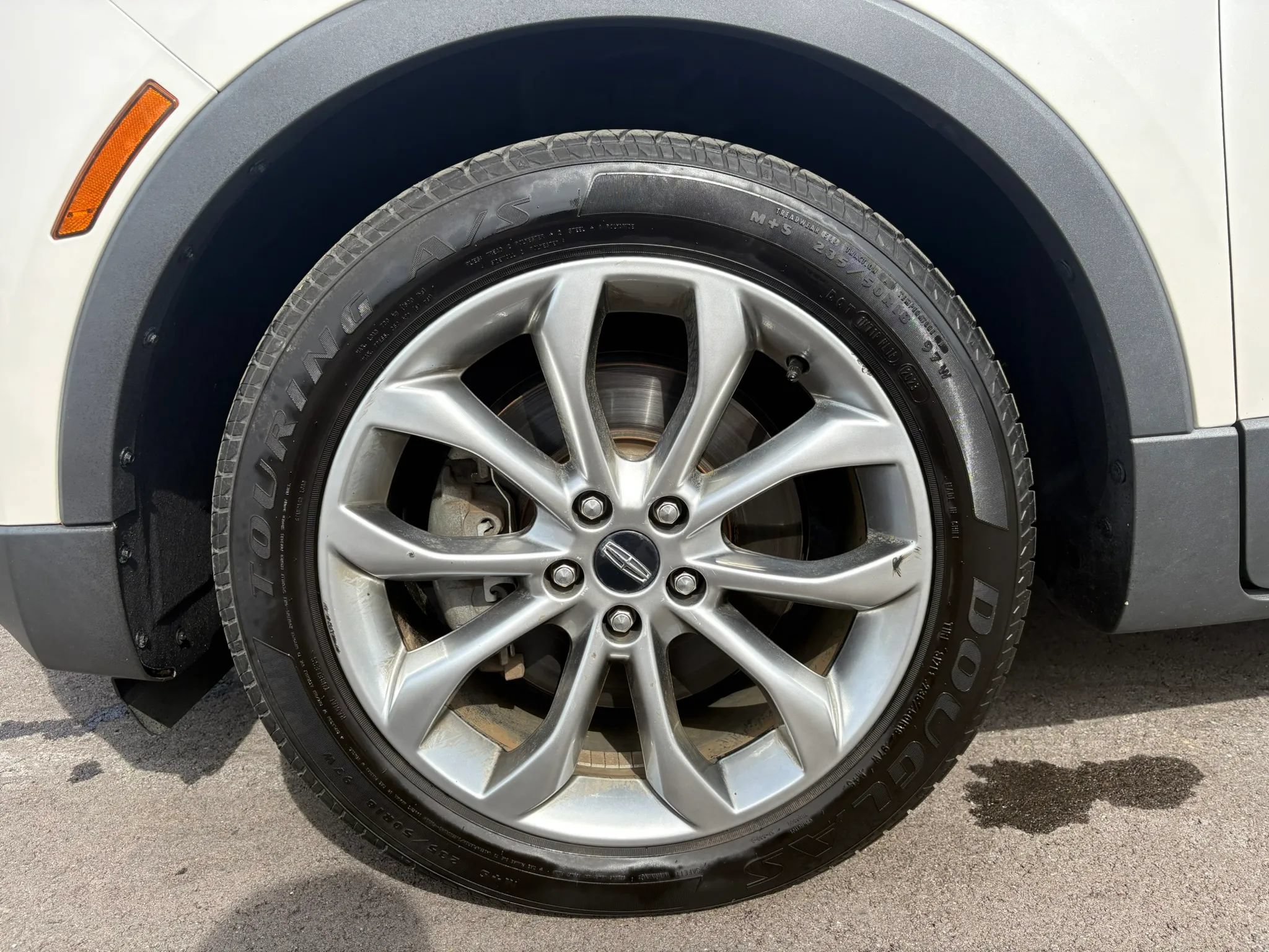 Used 2018 Lincoln MKC Select w/ Select Plus Package FWD image 10