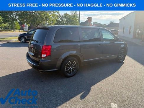 Used 2018 Dodge Grand Caravan GT FWD image 19