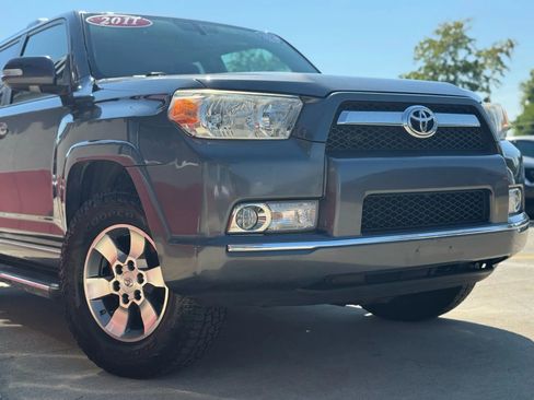 Used 2011 Toyota 4Runner SR5 image 9