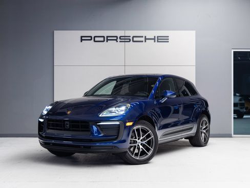Certified 2026 Porsche Macan AWD/4WD image 1