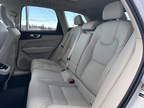 New 2026 Volvo XC60 B5 Ultra w/ Protection Package Premier image 11