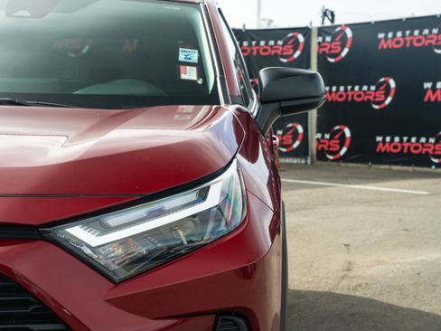 Used 2024 Toyota RAV4 LE image 4