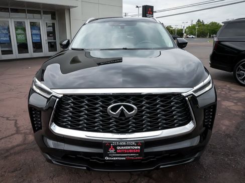 Used 2025 INFINITI QX60 Luxe AWD/4WD image 2